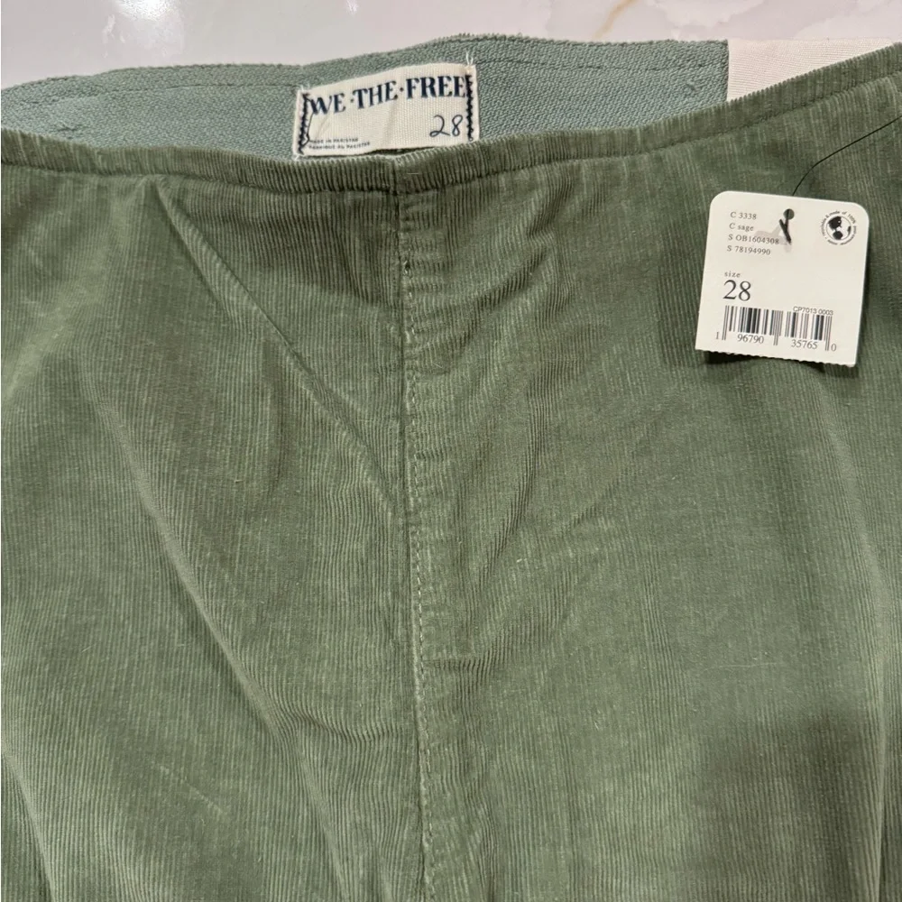 NWT Free People High Waisted Corduroy Pants Size 28 Green - Picture 3 of 4